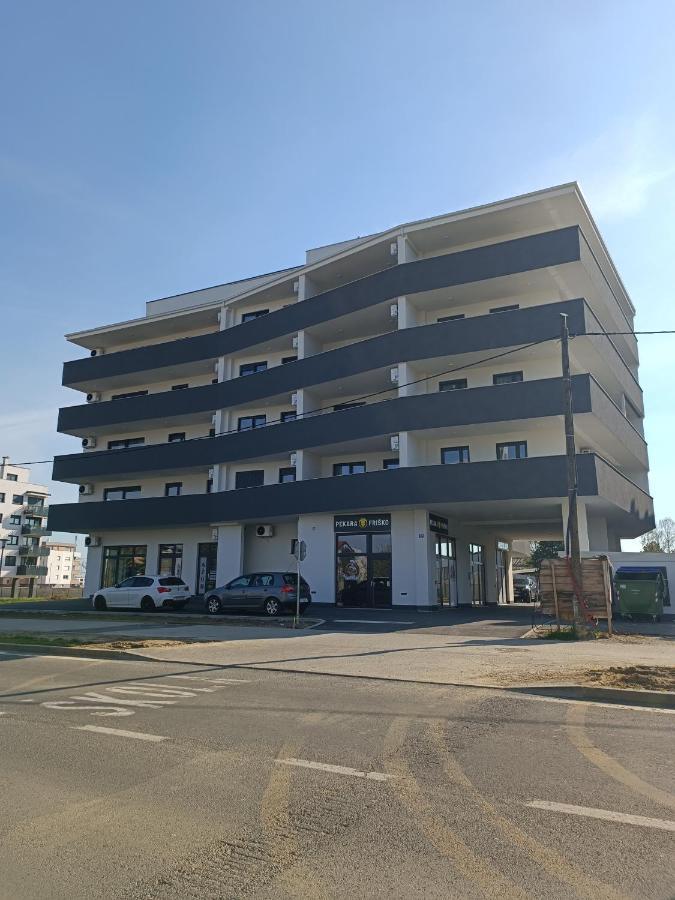 Appartamento Apartman Leo Velika Gorica Esterno foto